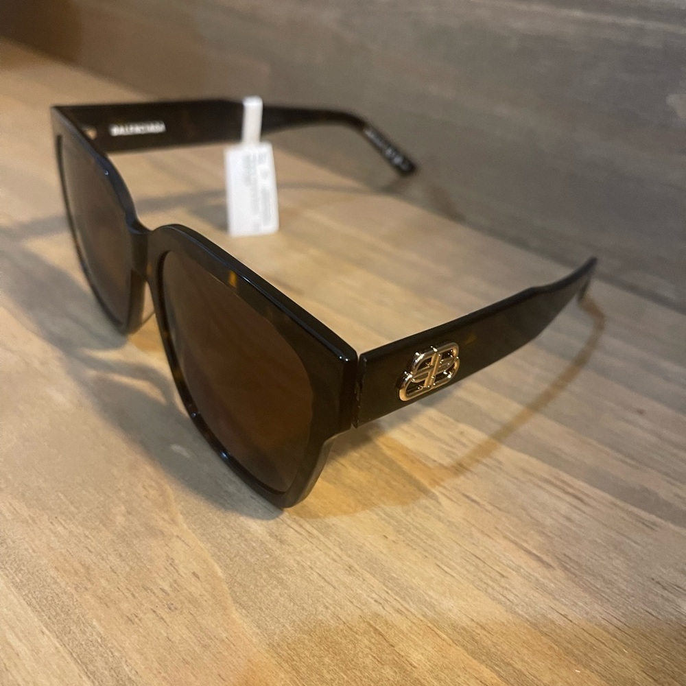 Balenciaga Havana Square Sunglasses - Picture 7 of 7